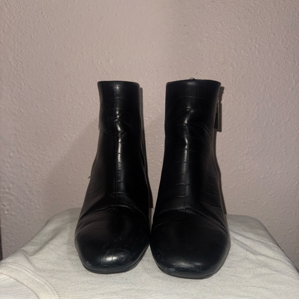 Stradivarius Black Ankle Booties Classic Design
